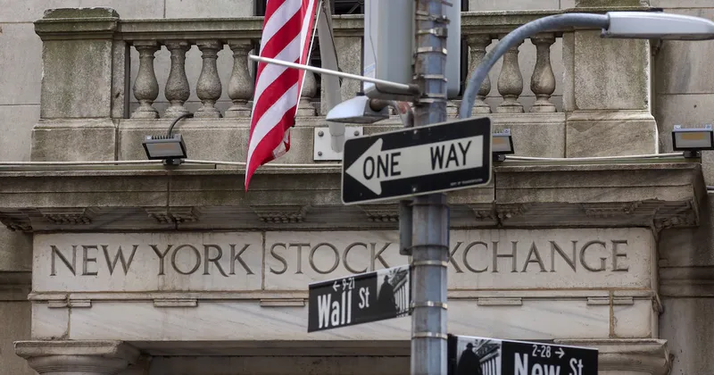 Wall Street supera temor a guerra con Irán, pero ahora enfrenta riesgos por Fed, IA y las OPI