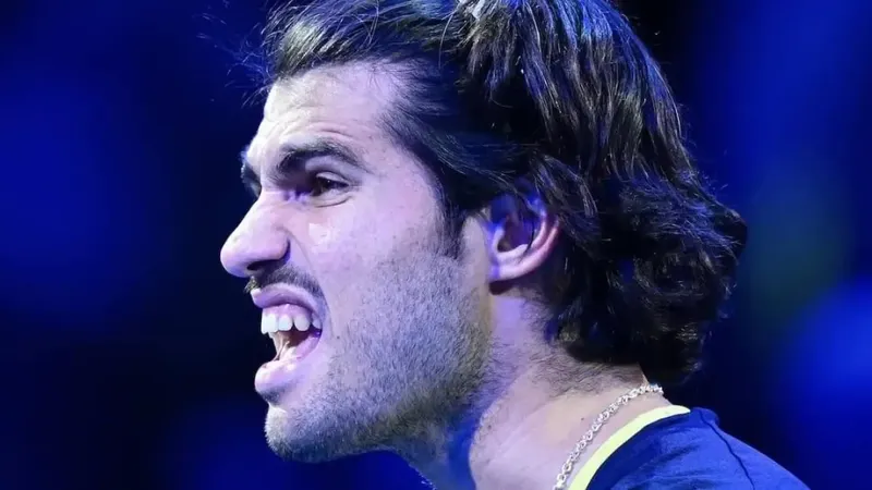 Destrozo absoluto de Alcaraz para final en Viena