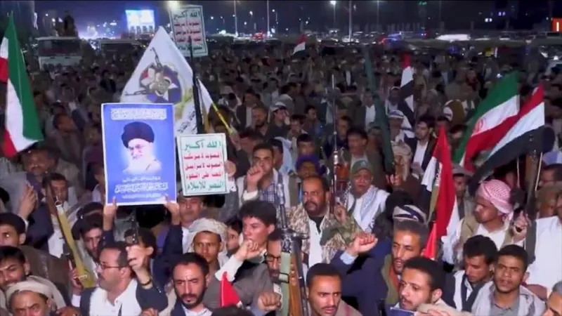 Yemeníes agradecen a Irán por romper el asedio al aeropuerto de Saná