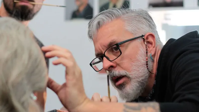 Pepe Mora, diseñador de maquillaje protésico: “Es todo bastante homogéneo. Ya no distinguimos un villano de Marvel de uno de DC o de otra cosa”