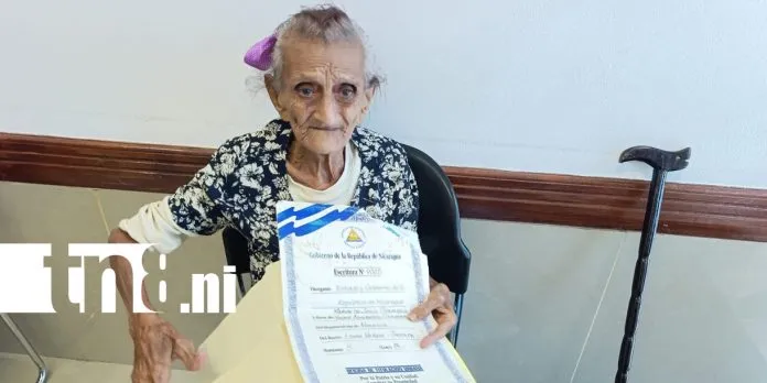 Abuelita de Tipitapa pide auxilio: asegura que su hijo quiere despojarla de su hogar