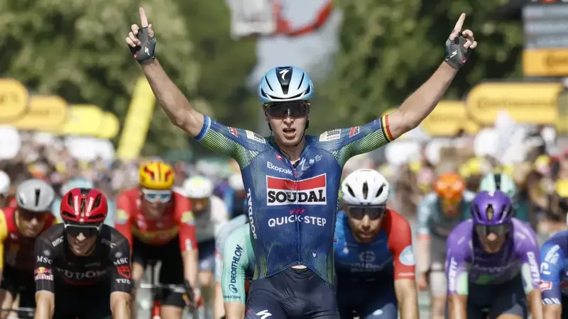 Brutal victoria de Tim Merlier en la octava etapa y Pogacar afianza su condición de líder en el Tour