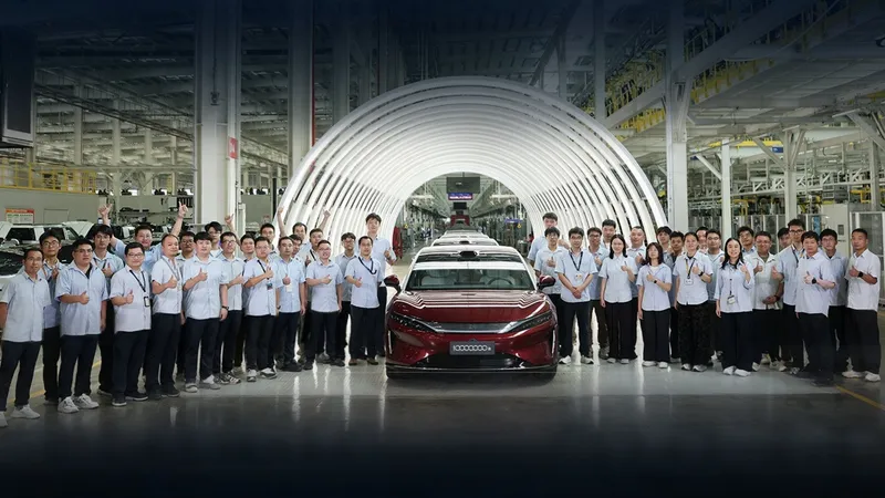 10.000.000 de coches fabricados en 13 años: BYD celebra un gran momento para la más premium de sus divisiones