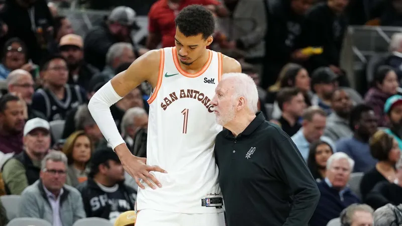 Gregg Popovich también juega las Finales