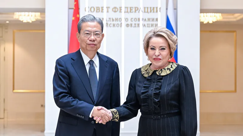 Los máximos legisladores de China y Rusia se reúnen para mejorar la cooperación parlamentaria
