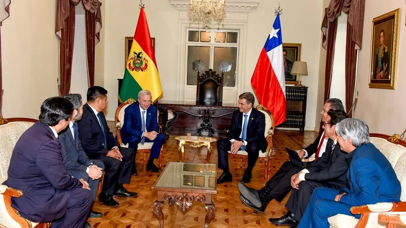 Bolivia recibe al primer presidente de Chile en más de 70 años