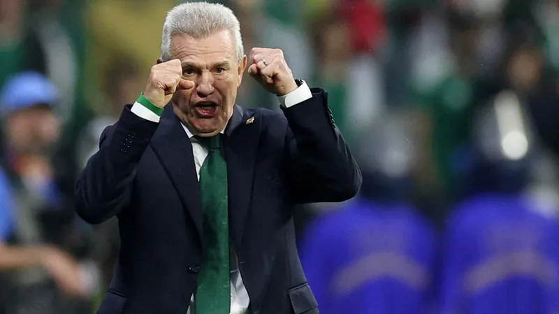 Javier Aguirre, cada vez más cerca de dirigir al Valencia