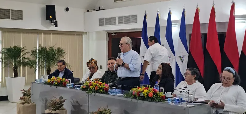 Ejército de Nicaragua respalda propuesta de reformas constitucionales