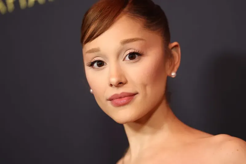 Ariana Grande tomará un descanso tras gira en medio de escrutinio público