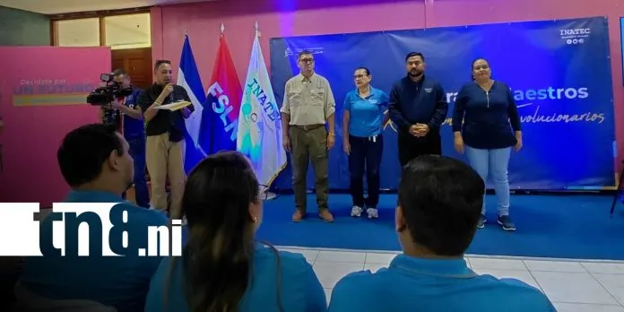 Docentes técnicos son reconocidos por su aporte al desarrollo educativo de Nicaragua