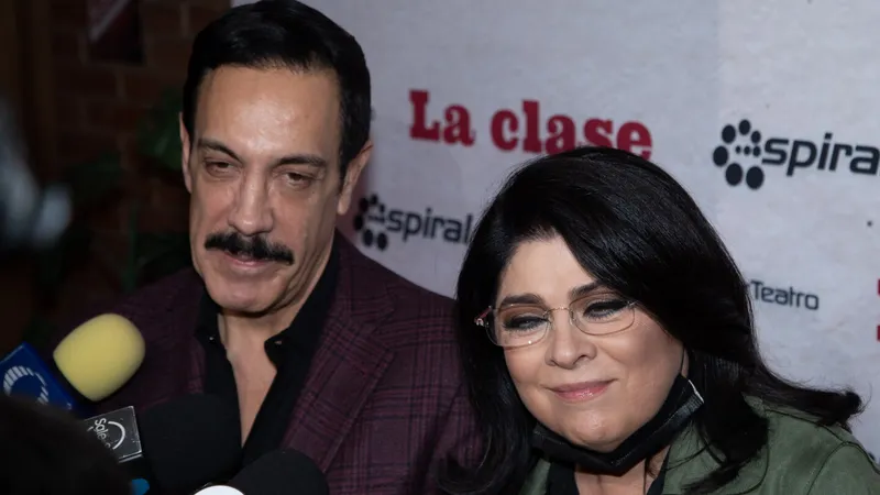 Victoria Ruffo hace INSÓLITA CONFESIÓN sobre su esposo tras 25 años de matrimonio: “Separados sí estamos”