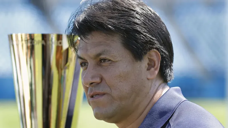 El Emperador exige paciencia para el proceso de Rafael Márquez tras el amargo inicio con el Tricolor