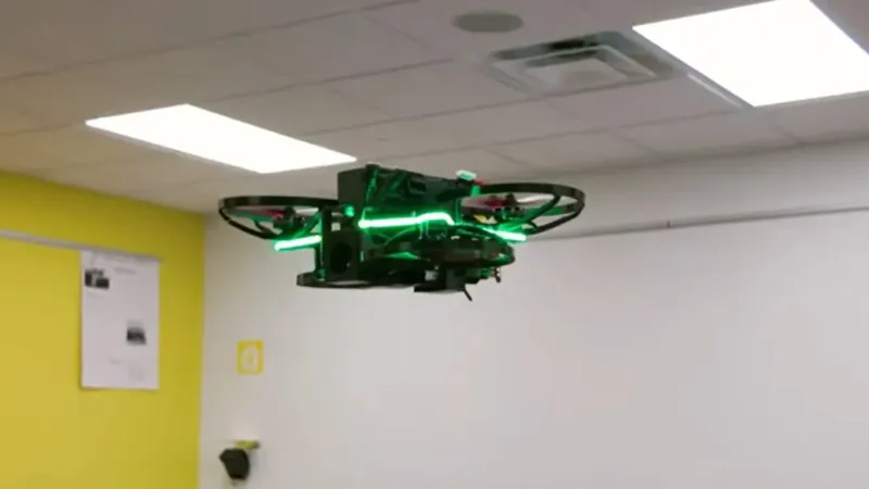 EEUU quiere combatir los tiroteos escolares con drones que ciegan, rocían gas pimienta y embisten
