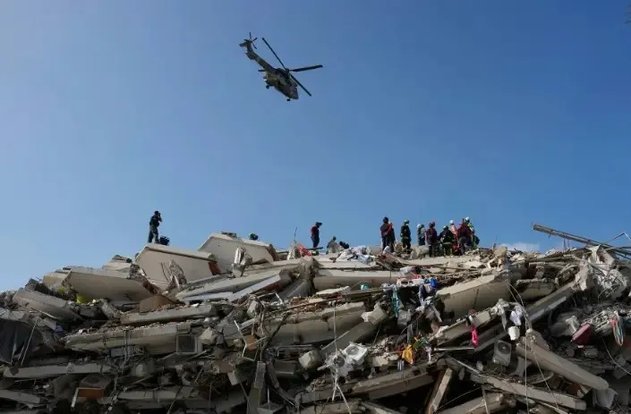 Más de 2.700 especialistas internacionales se despliegan en Venezuela para labores de rescate