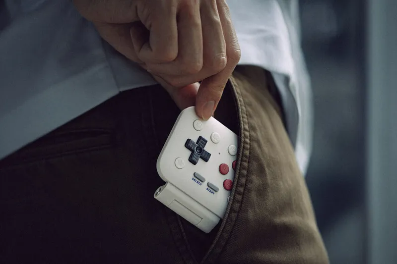 Este pequeño gadget permite "convertir" un iPhone en una pequeña consola: es muy barato y se encuentra en Amazon