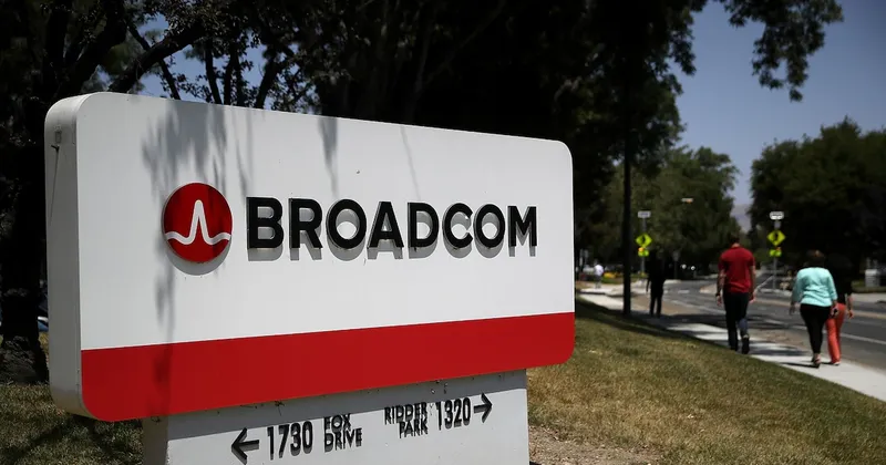 Previsión de ingresos de Broadcom queda por debajo de estimaciones y decepciona a inversores