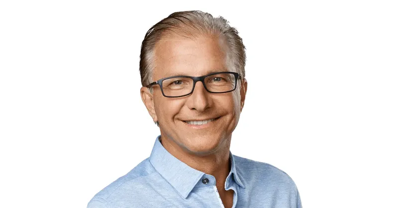 Joswiak, vicepresidente de Marketing de Apple lo deja claro: «Siri AI es para el usuario corriente, no para los «lunáticos» de la IA»