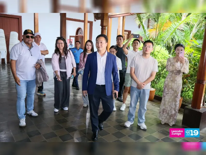 Grupo Artístico de Hunan visita la ciudad de León