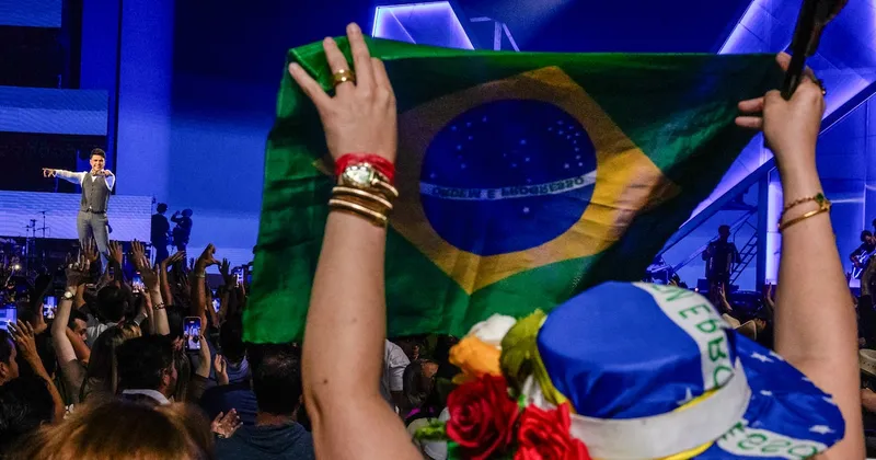 La música divide a Brasil entre Lula y Bolsonaro en una campaña electoral cada vez más polarizada