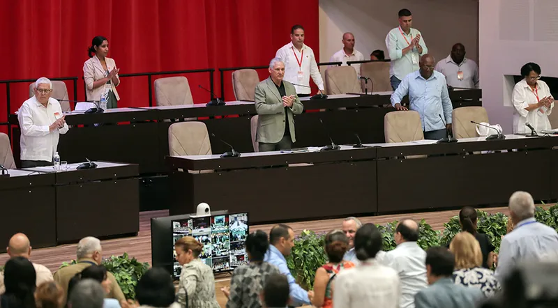 Inicia sesión extraordinaria de la Asamblea Nacional para analizar propuestas de transformaciones económicas y sociales