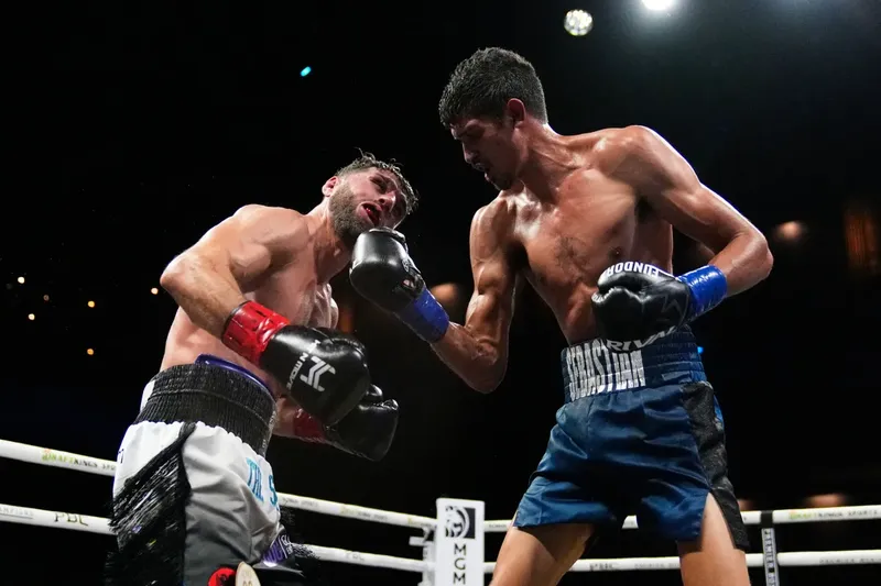 Sebastian Fundora conquistó la victoria en el último segundo