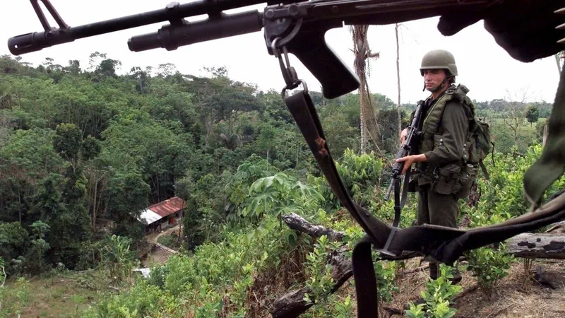 Al menos tres soldados mueren durante ataque armado en Colombia por la activación de una mina