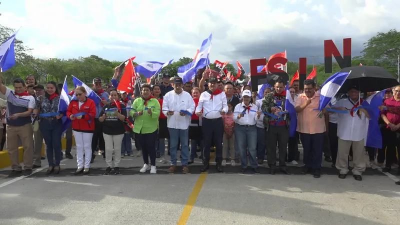 Inauguran 12 km de carretera adoquinada en zona productiva de Juigalpa