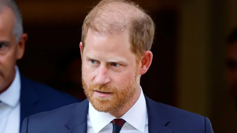 El príncipe Harry critica el fallo en su contra en su batalla contra la prensa: ‘Una incoherencia difícil de comprender’