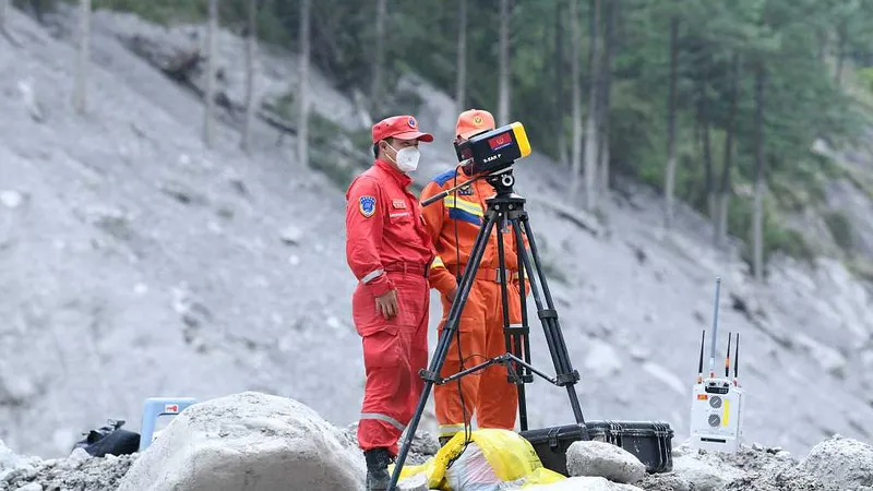 Continúan las labores de búsqueda y rescate en Xizang