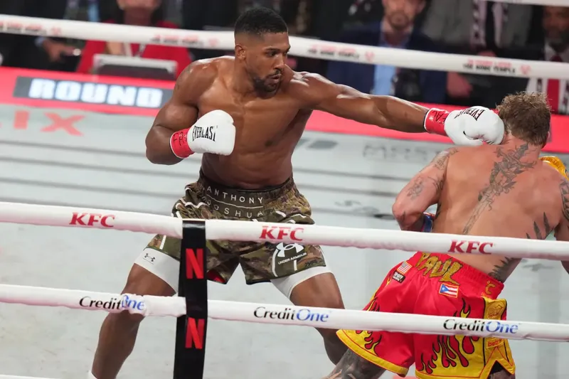 Anthony Joshua detalló el plan para retirar a Jake Paul del boxeo