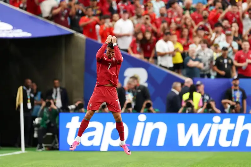 Portugal domina y golea 5-0 a Uzbekistán en jornada mundialista