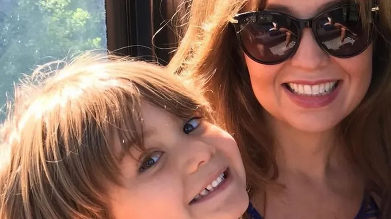Con el recuerdo más tierno y un dulce mensaje, Thalía celebra los 15 años de su hijo, Matthew Alexander