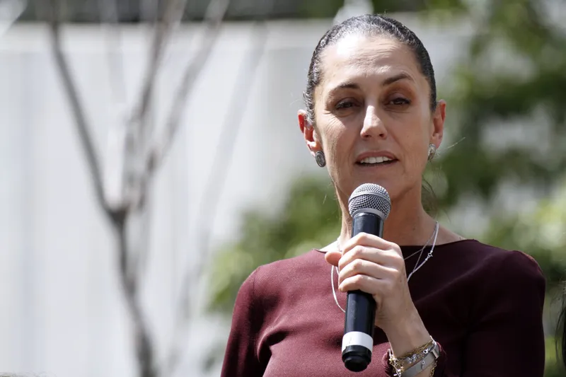 Sheinbaum acusa a la CNTE de provocar disturbios mientras continúan las protestas de maestros en México