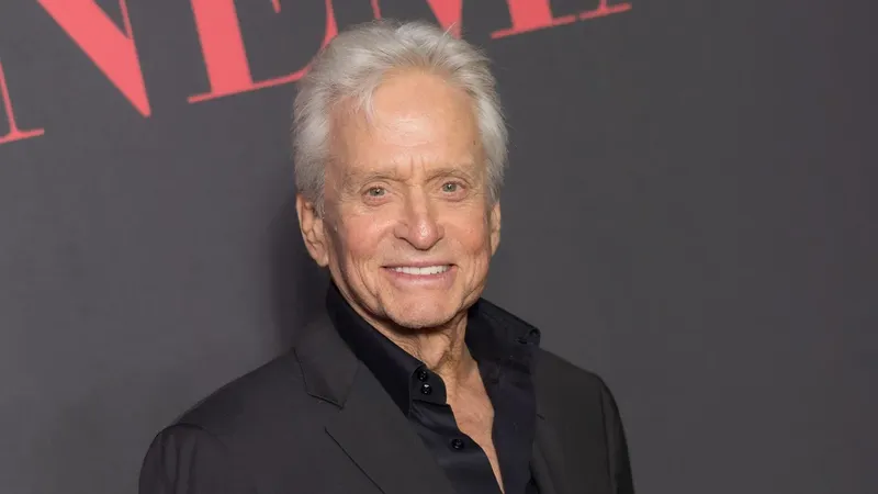 Michael Douglas revela una 'amante' secreta tras 40 años de mentiras: se trata de una de sus coprotagonistas más famosas