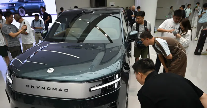 Xiaomi se dispara en bolsa hasta 9% tras recibir 70.000 pedidos de su nuevo SUV eléctrico