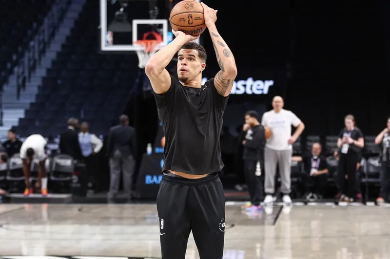 Sean Marks pospone la renovación de Michael Porter Jr.