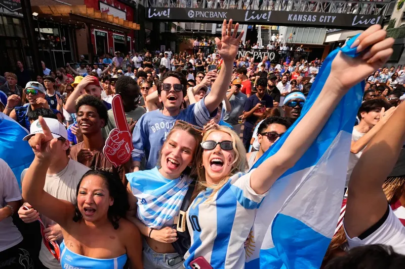 Marea argentina en Estados Unidos: se agotaron los vuelos desde Buenos Aires por la final