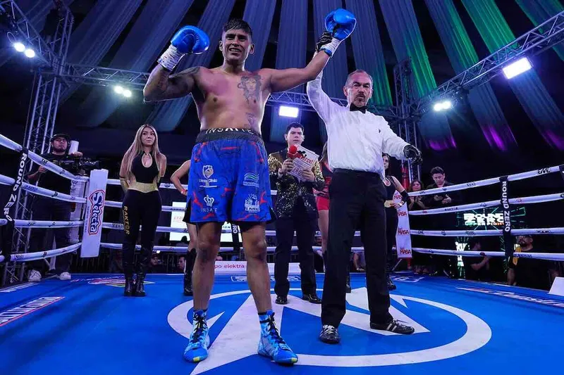 Se impone “Tanke” Sandoval a “Limón” Garza en pelea estelar de Round Zero