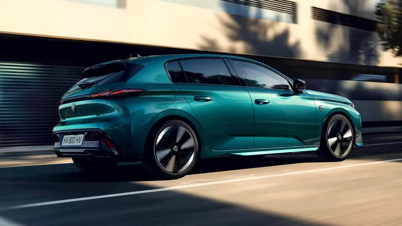 Peugeot prepara una revolución para el 308: adiós al compacto tradicional y hola a una nueva carrocería