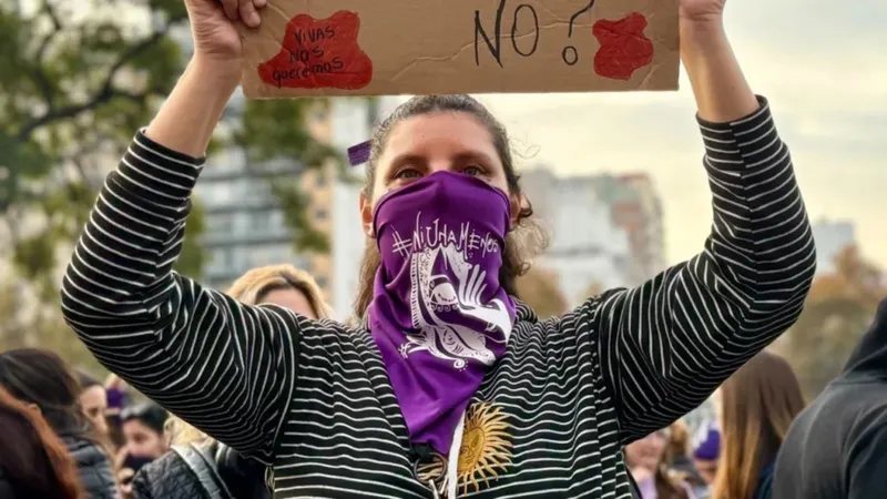 Ni Una Menos marcha en Argentina por femicidios