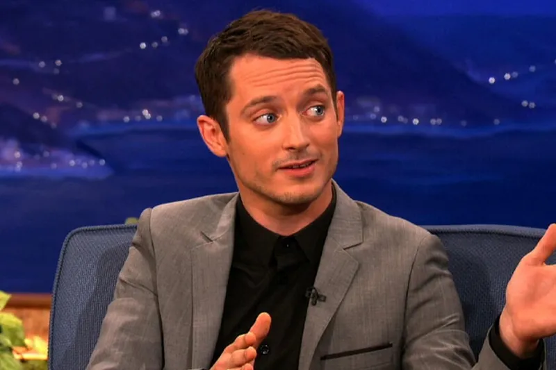 Elijah Wood, Frodo en El Señor de los Anillos: "Trabajar con Tim Schafer fue literalmente un sueño hecho realidad"