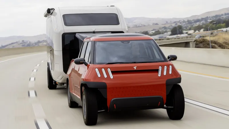 35.970€ por 500 CV y 563 km de autonomía en el tamaño de un MINI: el coche eléctrico que está 'haciendo rabiar' al Tesla Cybertruck