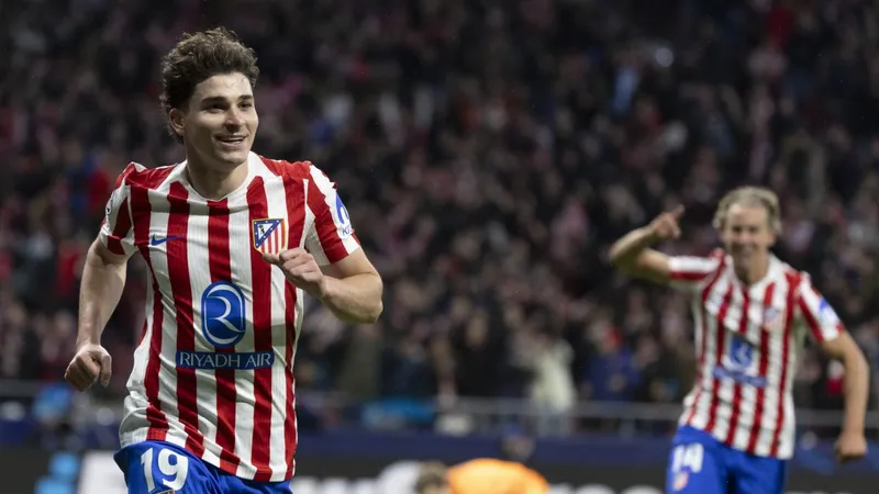 El Atlético hizo con Julián Álvarez lo que ahora denuncia del Barça