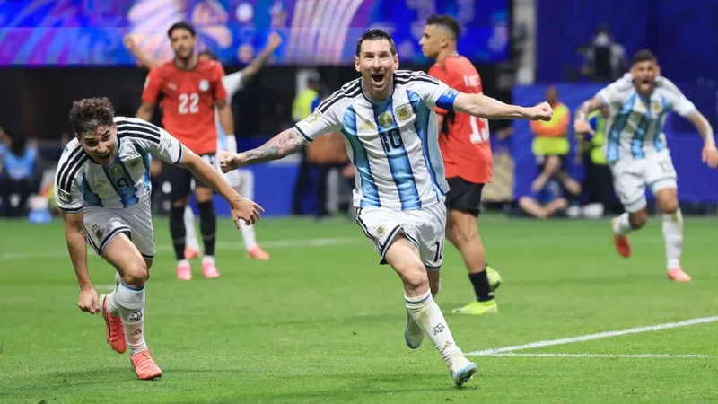Argentina remonta ante Egipto y avanza a cuartos de final del Mundial 2026