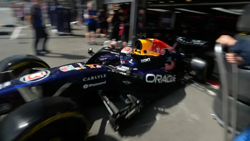 Verstappen sorprende antes de la clasificación; Sainz da el salto y Alonso, lejos