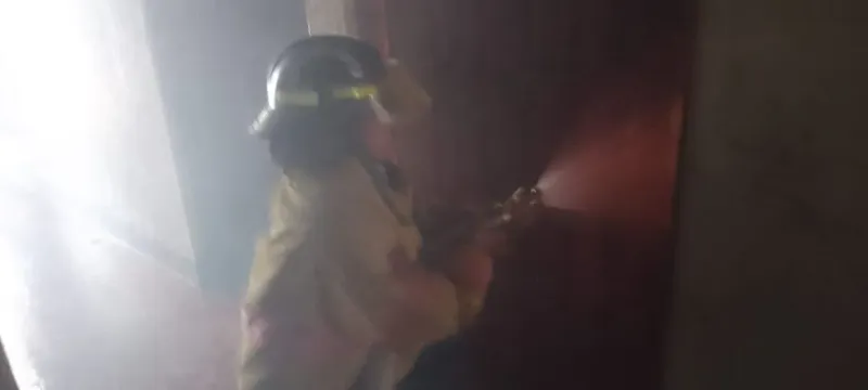 Candela desata incendio en Reparto Schick y deja pérdidas por 124 mil córdobas