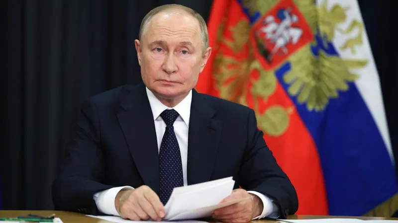 Putin califica de un "crimen sangriento" el ataque ucraniano a Starobelsk