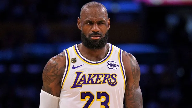 LeBron James no seguirá en Los Angeles Lakers