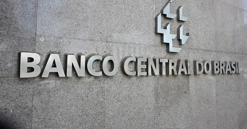 Brasil baja su tasa de interés a 13,75% mientras la inflación y la economía pierden impulso