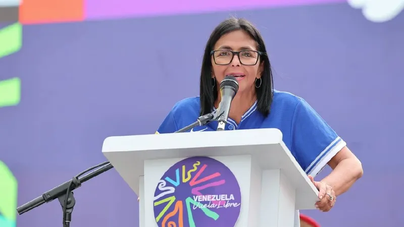 Gobierno abre consulta nacional para simplificar trámites